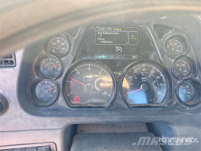 Peterbilt 579 Trekkers