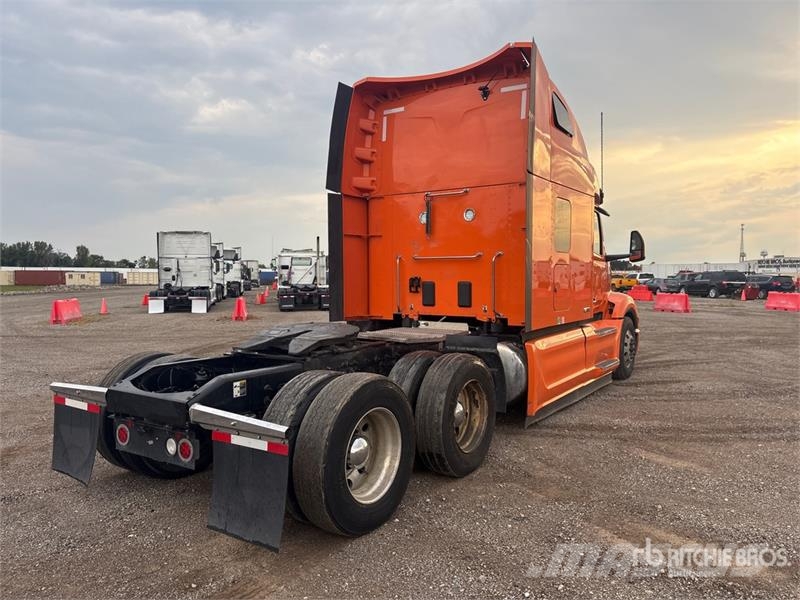 Peterbilt 579 Naudoti vilkikai