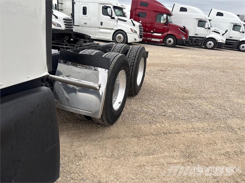 Peterbilt 579 Tractor Units