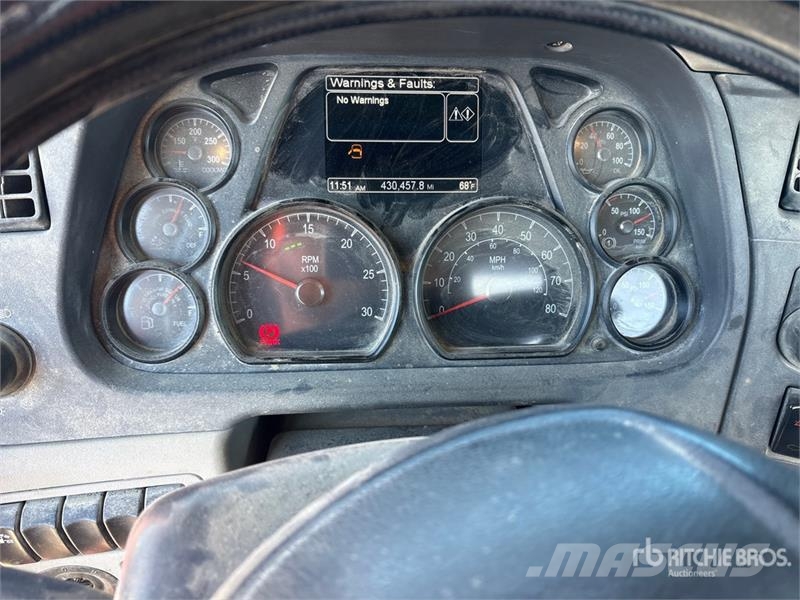 Peterbilt 579 Trekkers