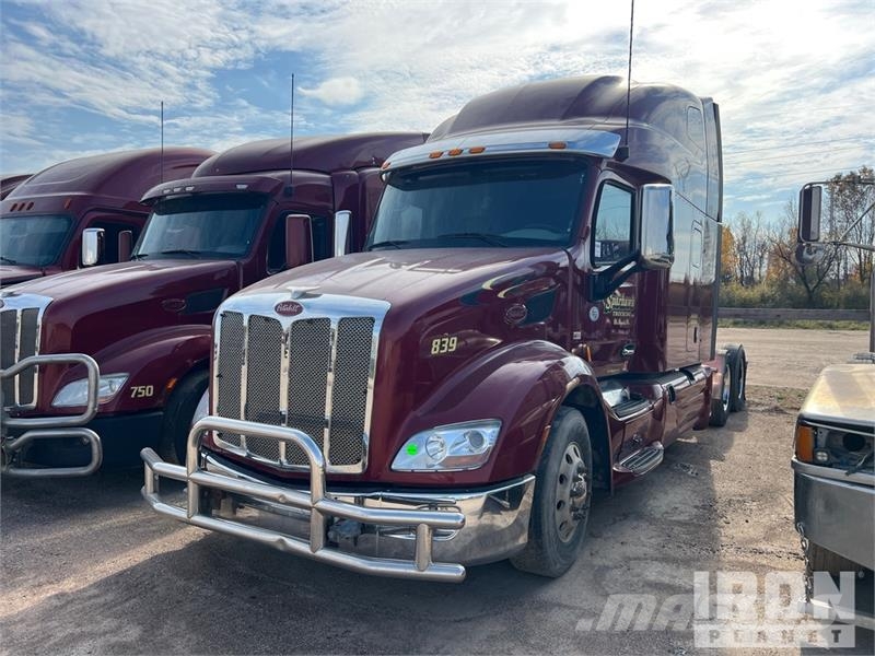 Peterbilt 579 Vilcēji