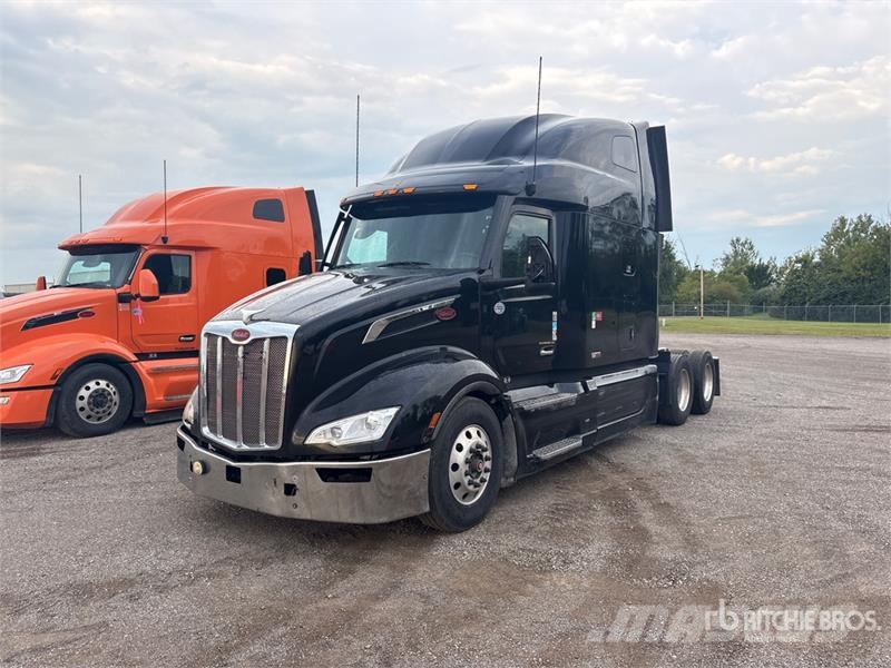 Peterbilt 579 Naudoti vilkikai