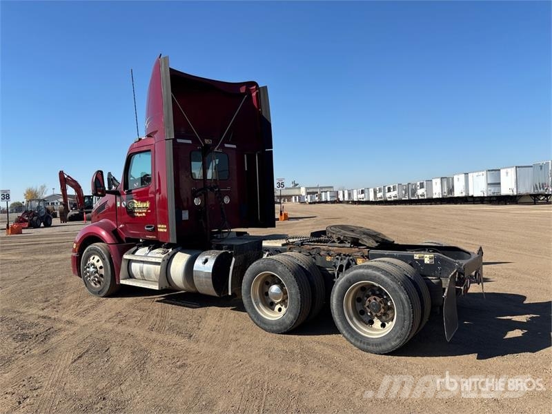 Peterbilt 579 曳引機組件