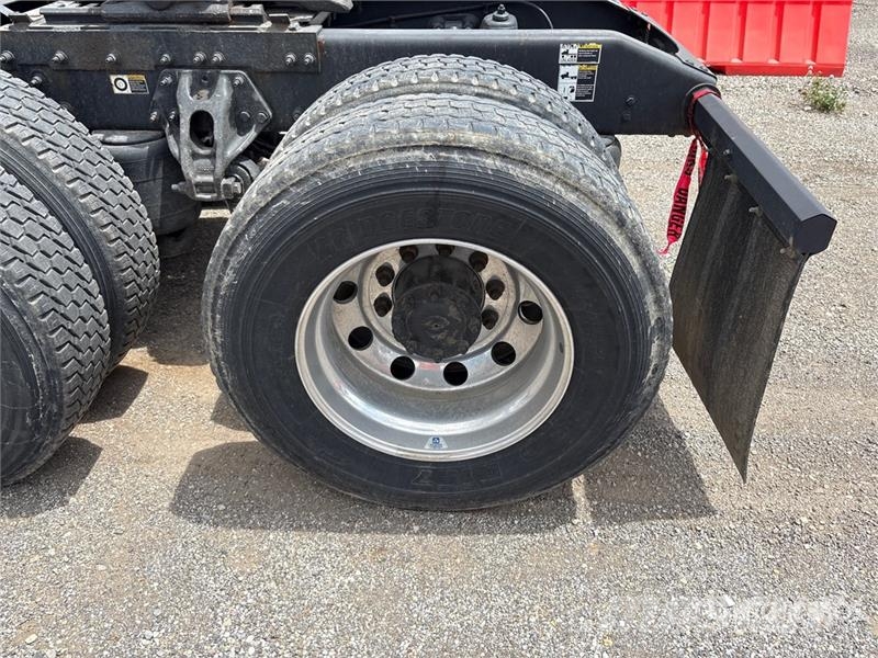 Peterbilt 579 وحدات الجر
