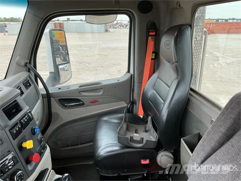 Peterbilt 579 Tractor Units