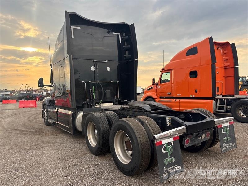 Peterbilt 579 Naudoti vilkikai