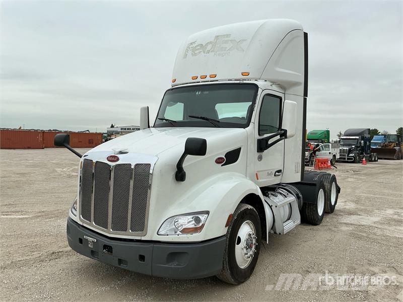 Peterbilt 579 Tractor Units