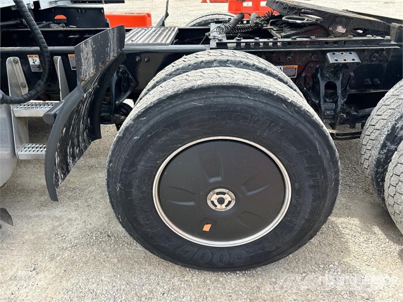 Peterbilt 579 وحدات الجر
