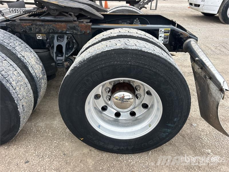 Peterbilt 579 وحدات الجر