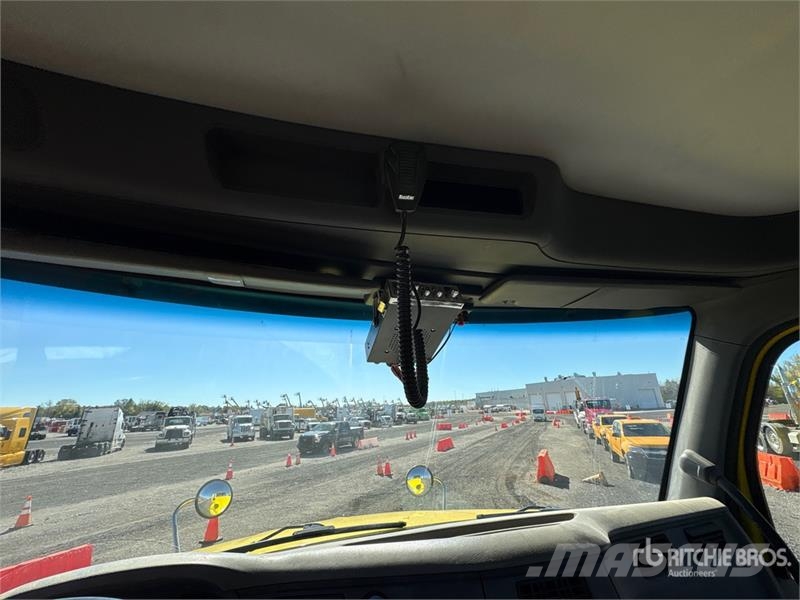 Peterbilt 579 Trekkers