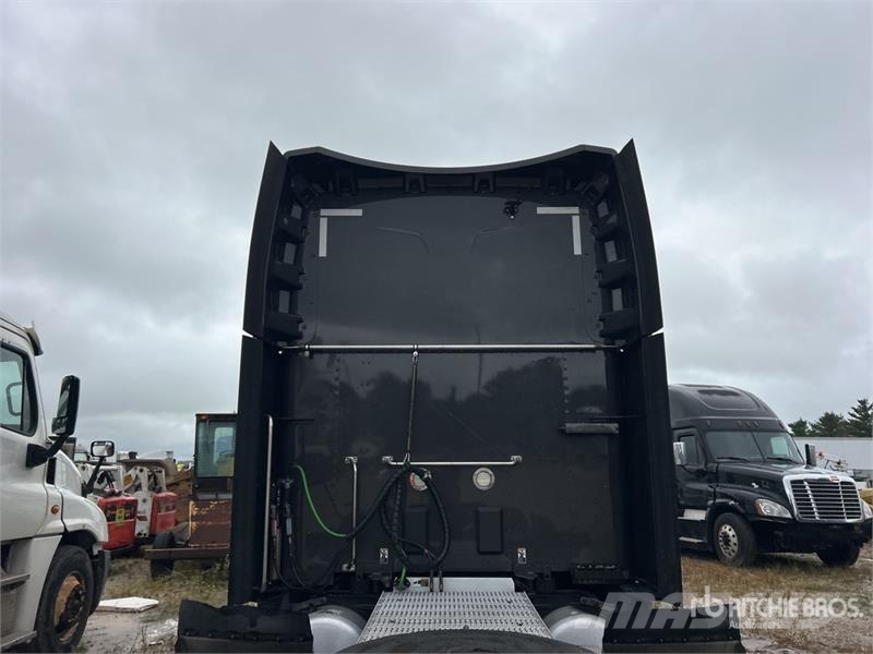 Peterbilt 579 Tractor Units