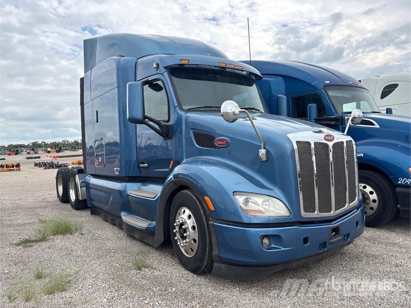 Peterbilt 579 Prime Movers