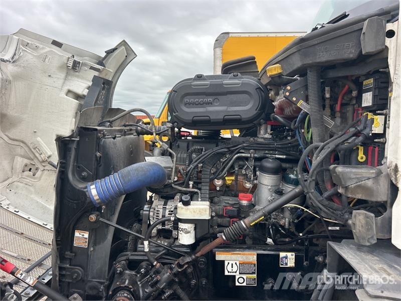 Peterbilt 579 وحدات الجر