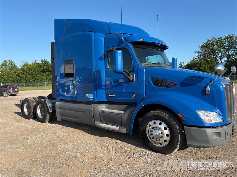 Peterbilt 579 وحدات الجر
