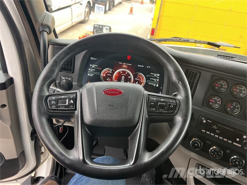 Peterbilt 579 وحدات الجر