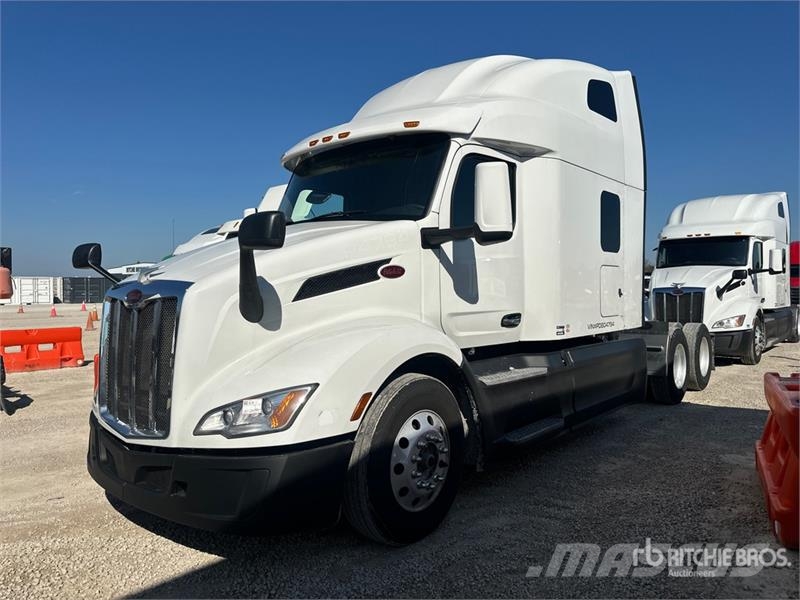 Peterbilt 579 Prime Movers