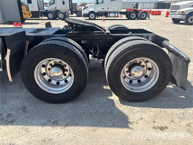 Peterbilt 579 Autotractoare