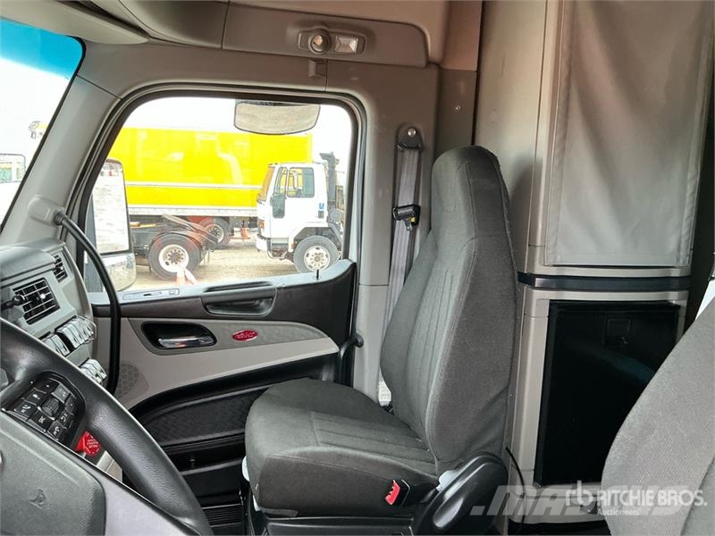 Peterbilt 579 Tractor Units