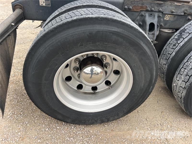Peterbilt 579 وحدات الجر