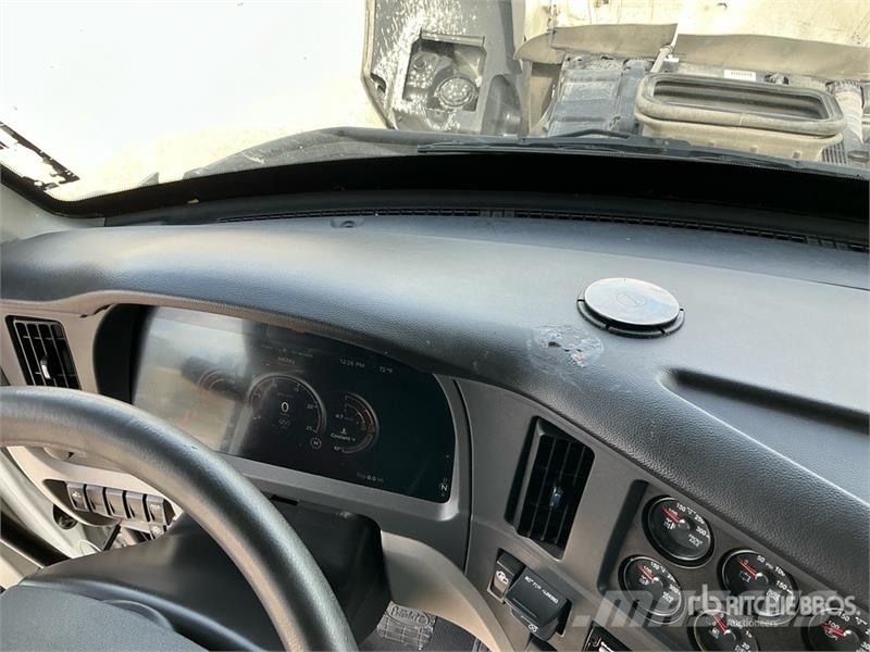 Peterbilt 579 Truck Tractor Units