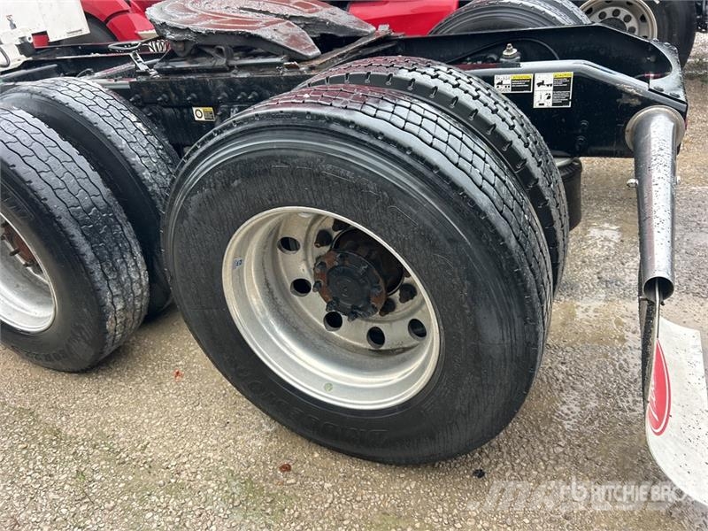 Peterbilt 579 Tractor Units
