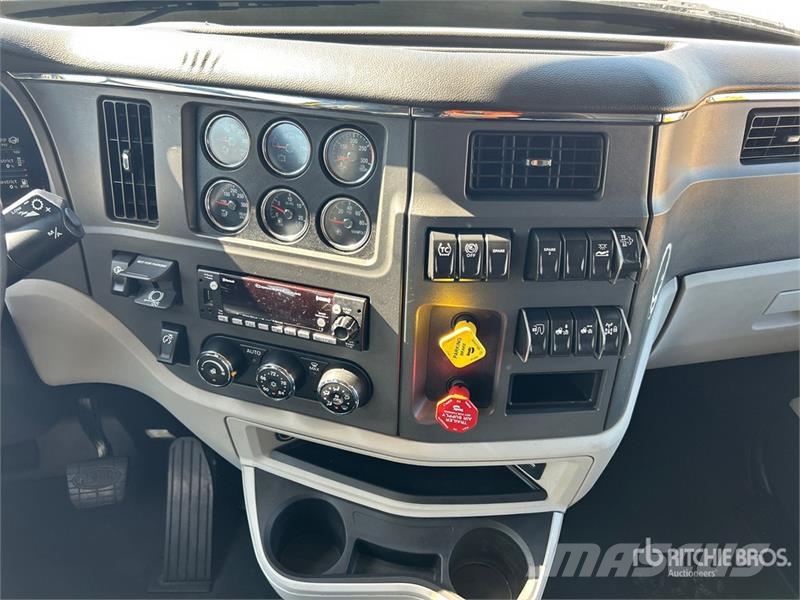 Peterbilt 579 Autotractoare