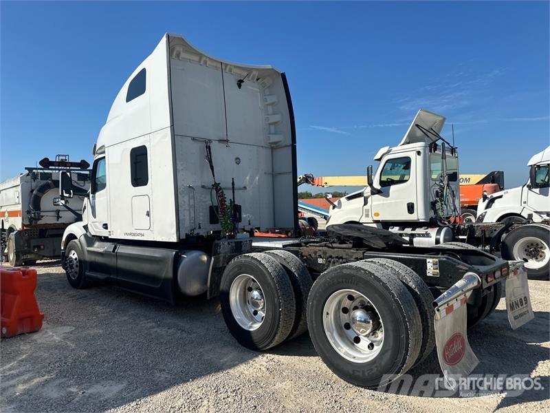 Peterbilt 579 Prime Movers