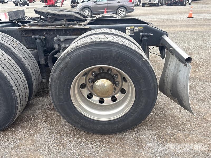 Peterbilt 579 وحدات الجر