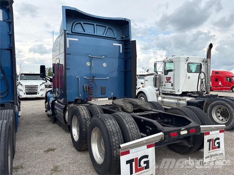 Peterbilt 579 Prime Movers
