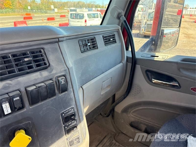 Peterbilt 579 Trekkers