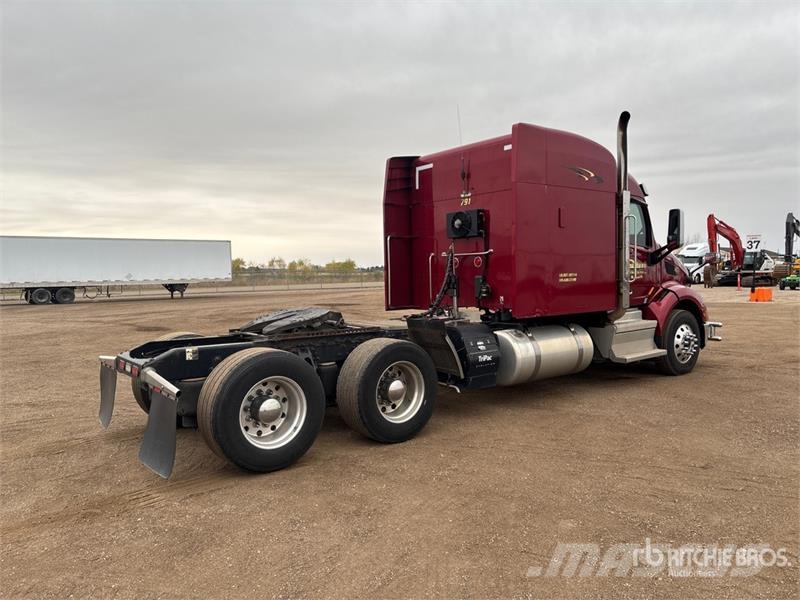 Peterbilt 579 Vilcēji