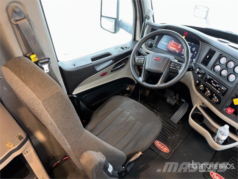 Peterbilt 579 Tractor Units