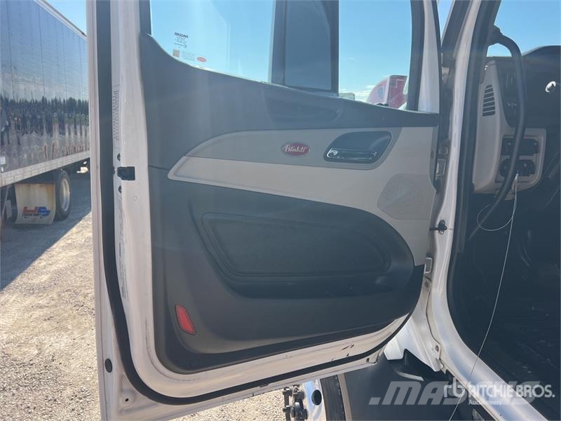 Peterbilt 579 牵引车