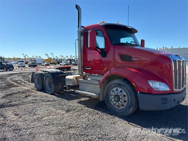 Peterbilt 579 Trekkers