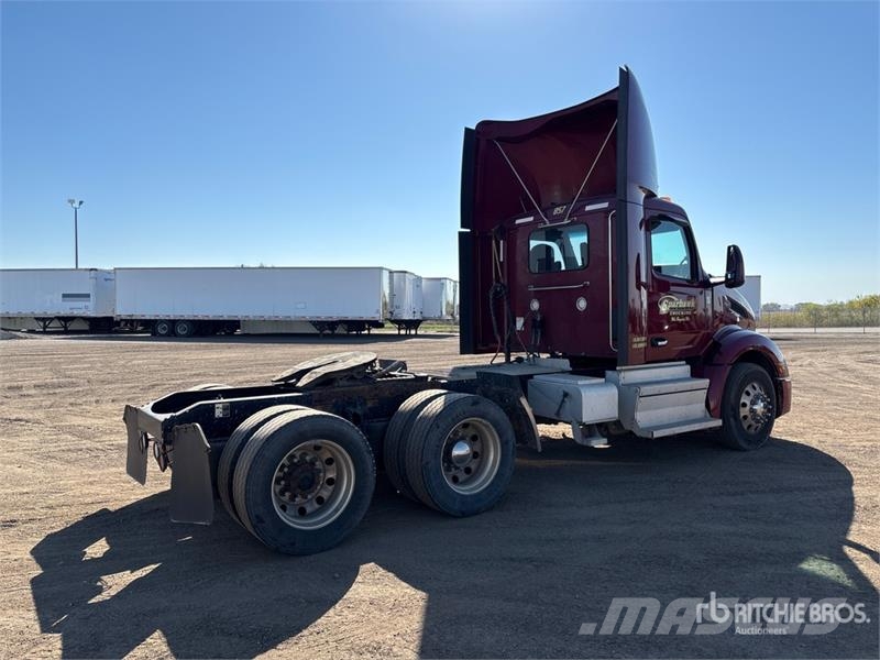 Peterbilt 579 曳引機組件