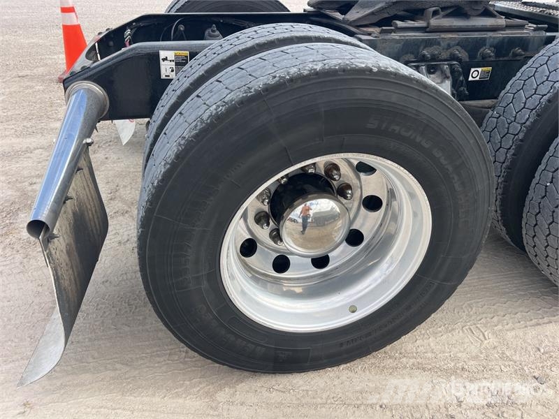 Peterbilt 579 牵引车