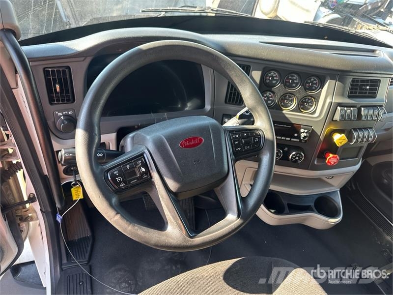 Peterbilt 579 Prime Movers