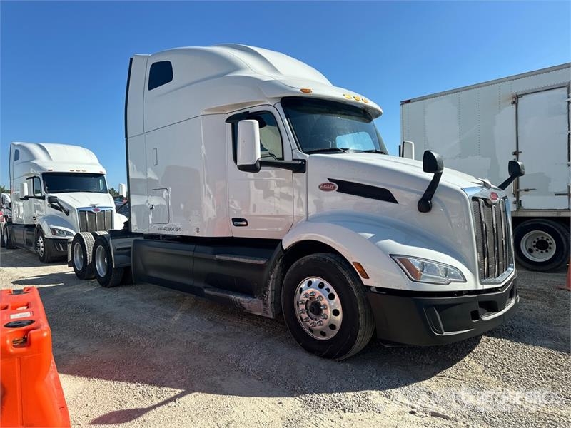 Peterbilt 579 Prime Movers
