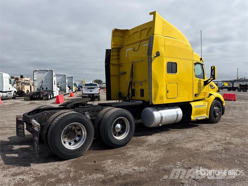 Peterbilt 579 وحدات الجر