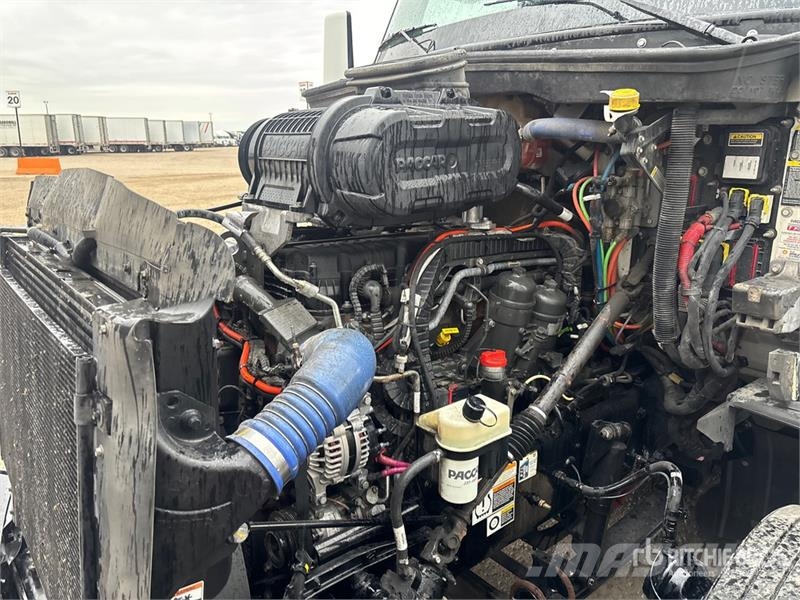 Peterbilt 579 Tractor Units