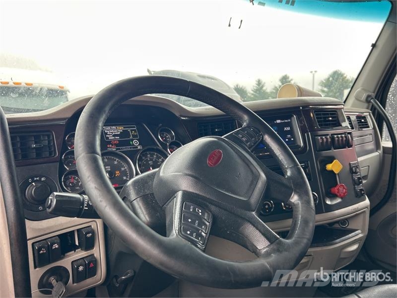 Peterbilt 579 Tractor Units