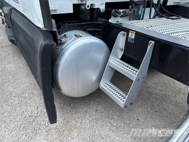 Peterbilt 579 Tractor Units