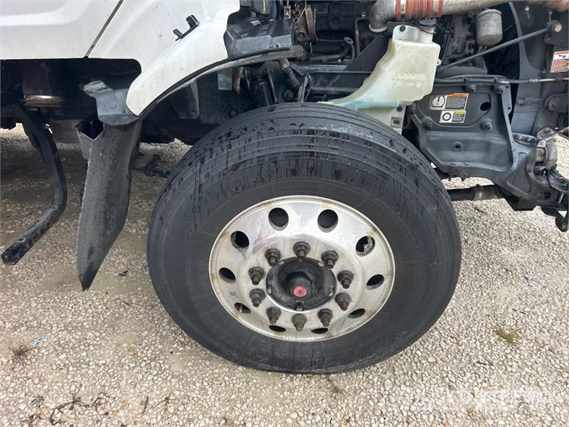 Peterbilt 579 Tractor Units