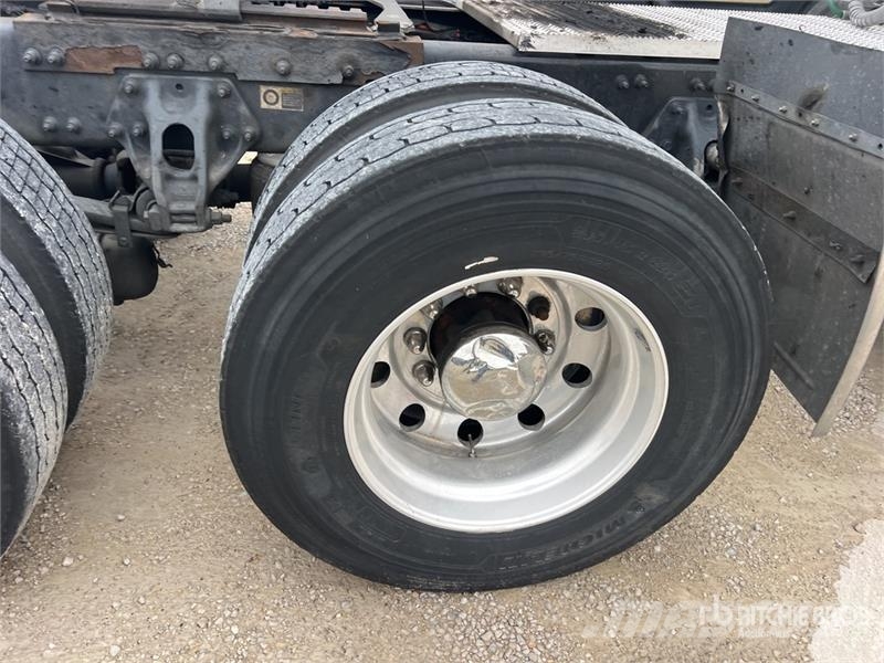 Peterbilt 579 وحدات الجر