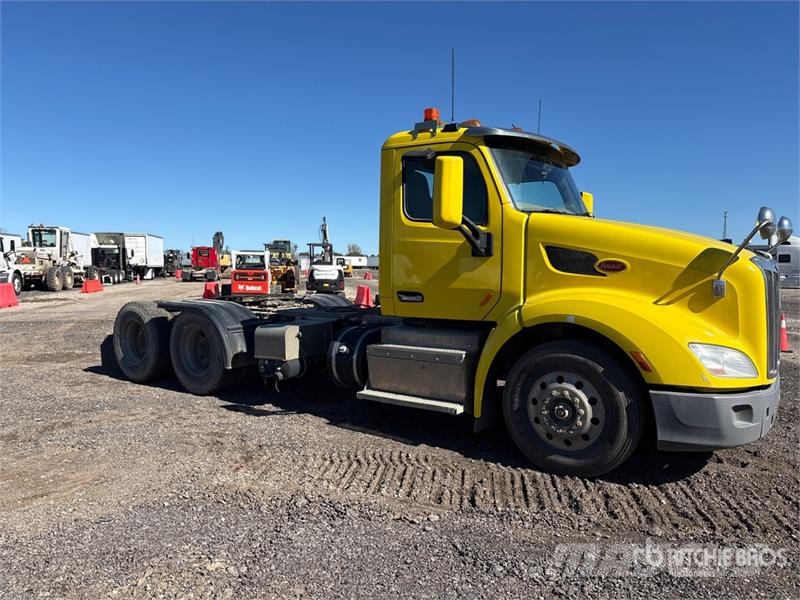 Peterbilt 579 Trekkers
