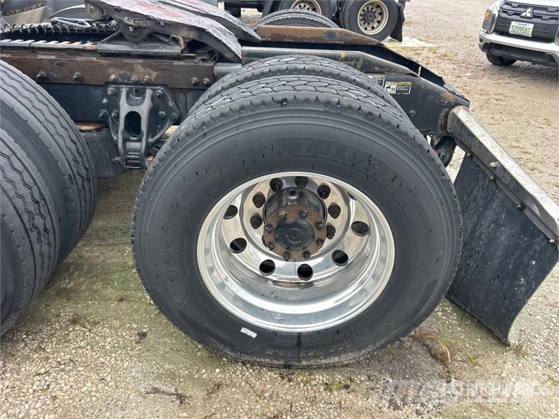 Peterbilt 579 Tractor Units