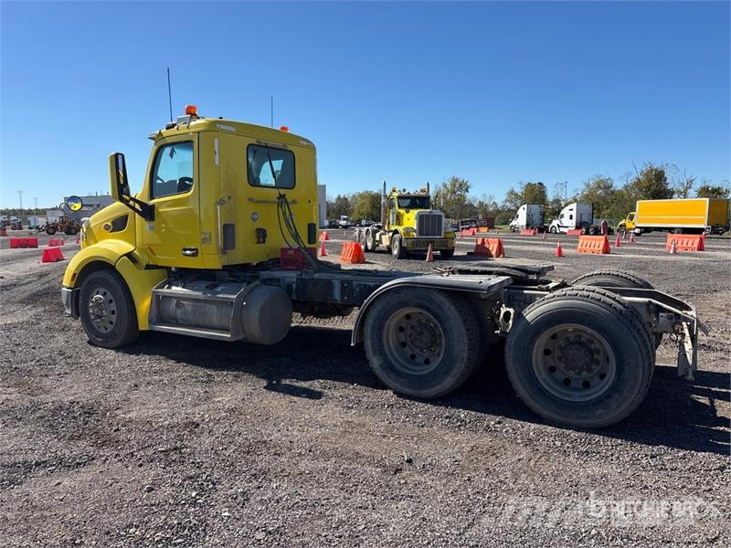 Peterbilt 579 Trekkers