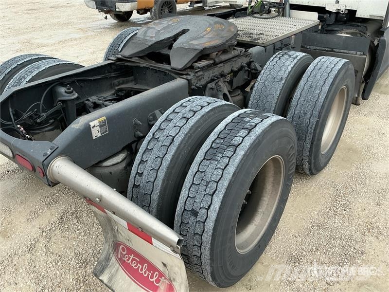 Peterbilt 579 Tractor Units