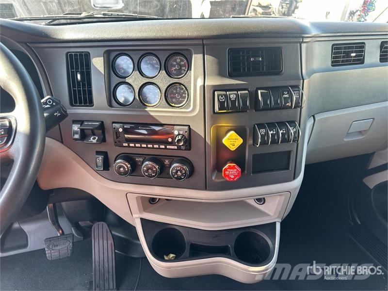 Peterbilt 579 Prime Movers