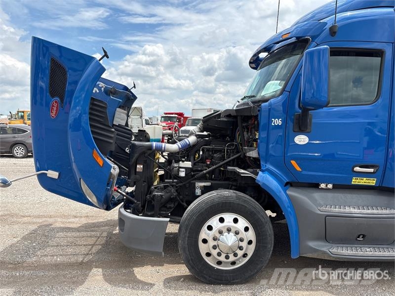 Peterbilt 579 وحدات الجر